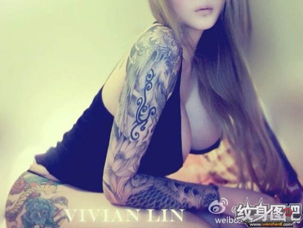 抽烟喝酒烫头:喜欢纹身的大美妞们 (四)