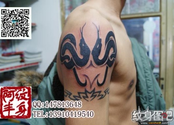 肩部图腾纹身