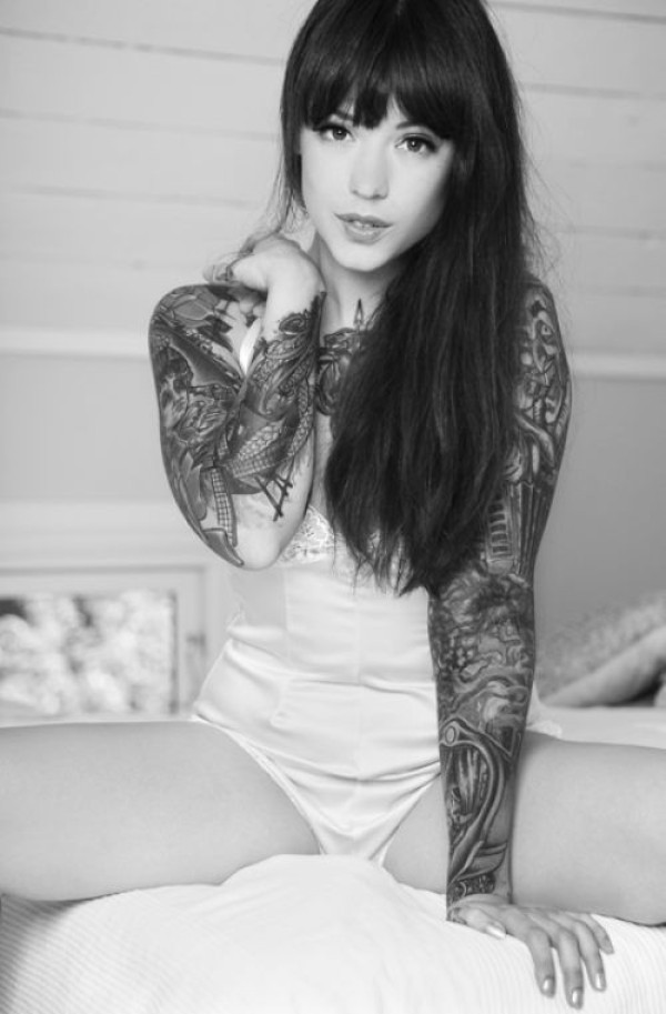 纹身美女私房大尺度写真