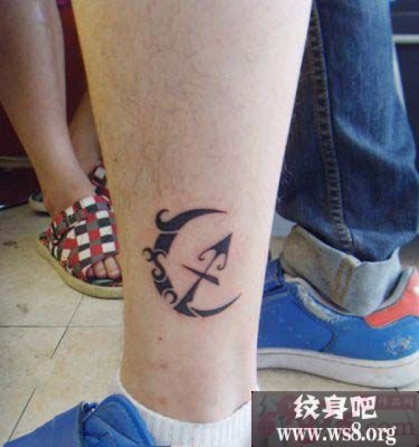 月亮图腾与射手座时尚刺青图案