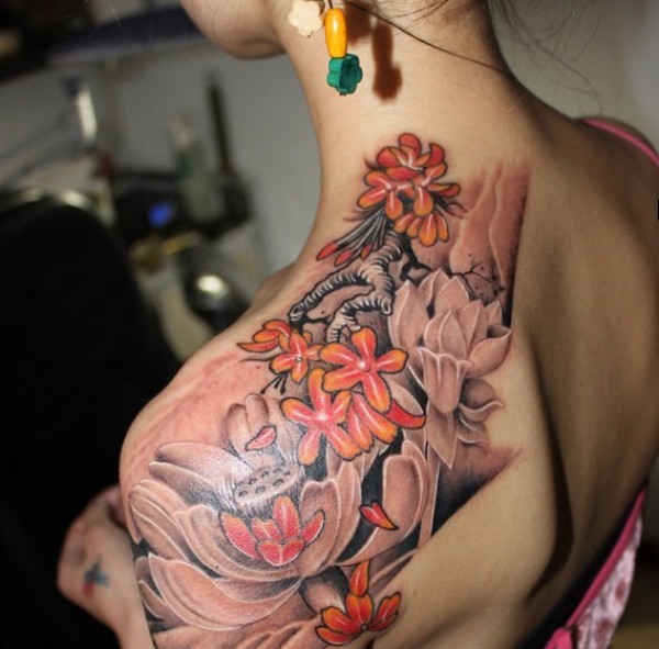 荷花  女性纹身图案大全