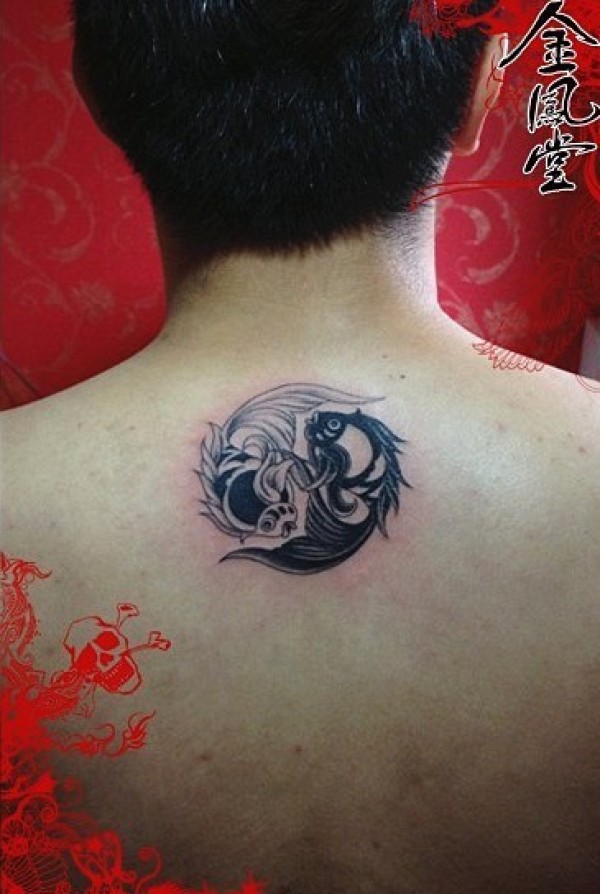 双鱼纹身图