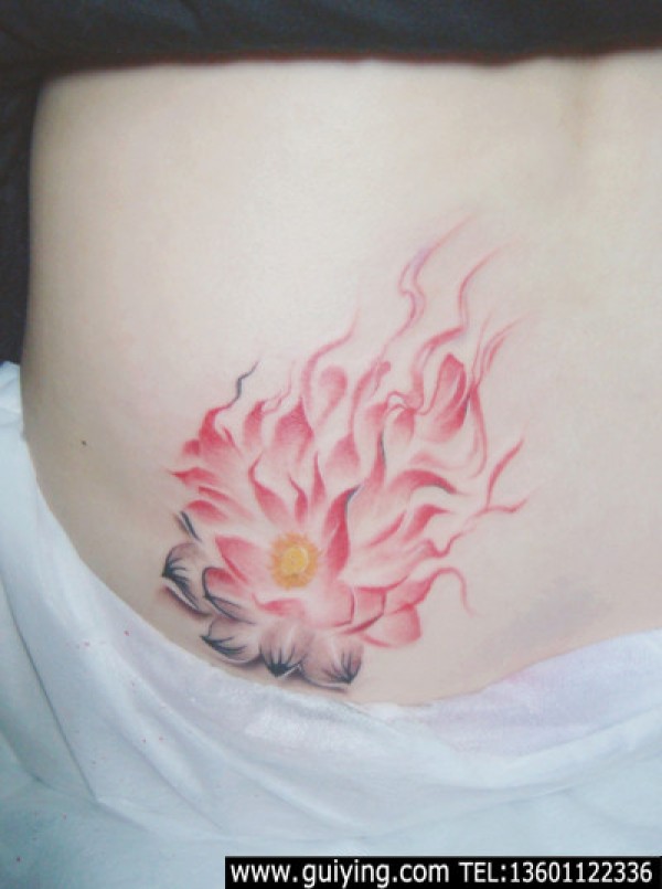 双色莲花纹身图案
