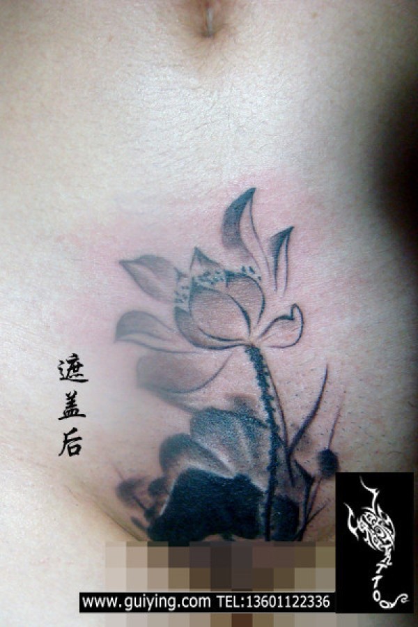 荷花纹身图案