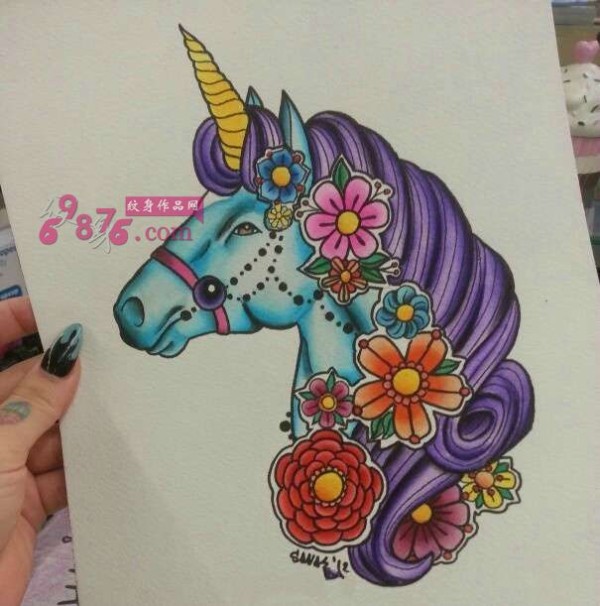 搞怪彩色独角兽纹身手稿