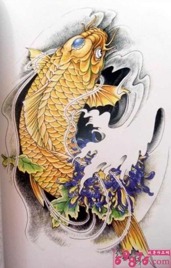 遨游的金色鲤鱼纹身手稿