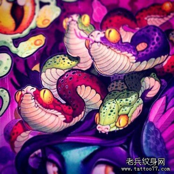 彩色蛇纹身手稿图案