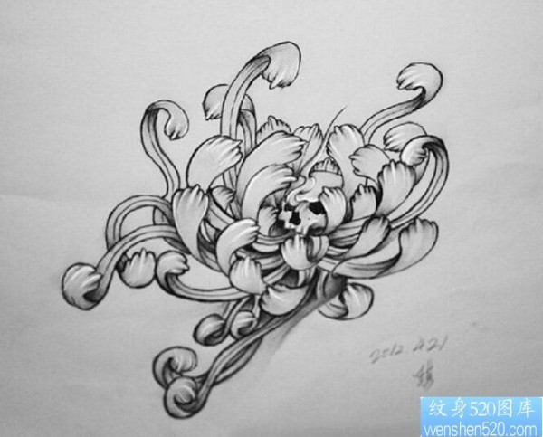 一款黑灰素描彼岸花纹身手稿图案