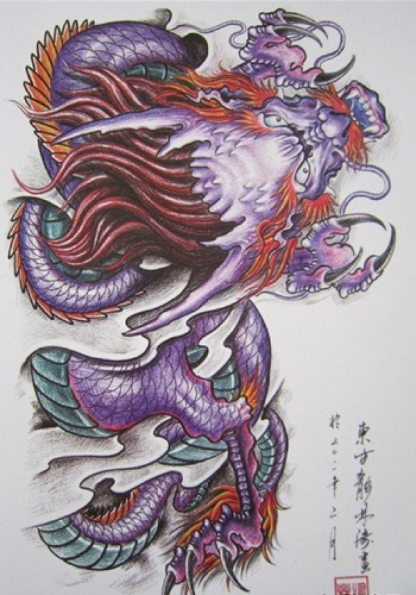 彩色披肩龙纹身手稿