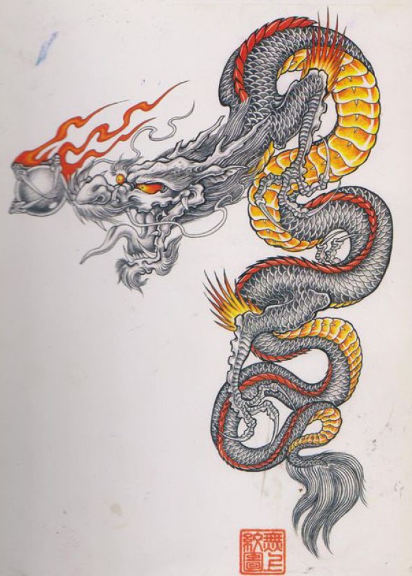 时尚很酷的一款披肩龙纹身手稿
