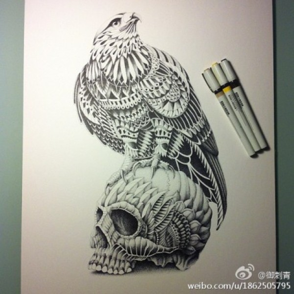 一款很酷潮流的老鹰与骷髅纹身手稿
