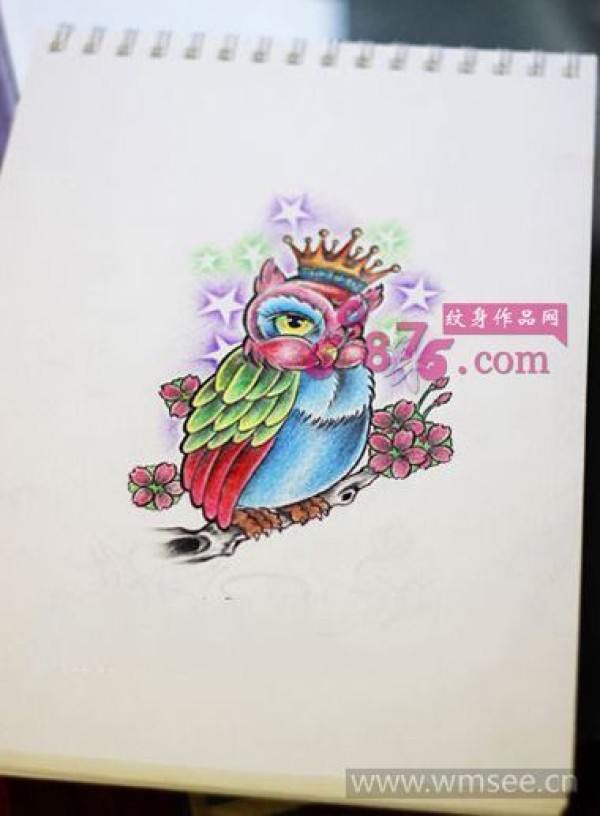 彩色皇冠猫头鹰纹身手稿