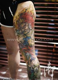 纹身图吧分享一张腿部彩色传统不动明王文身作品