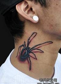 颈部上一款立体蜘蛛纹身图案