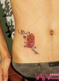 男生腹部个性玫瑰时尚纹身