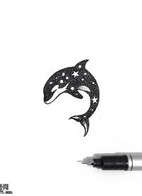 点刺的小海豚纹身图案