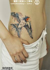 艳丽可爱飞燕纹身图案