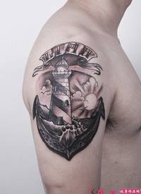 创意船锚与灯塔手臂纹身图片