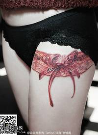 红色蕾丝蝴蝶结纹身图案