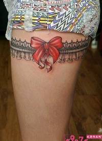 性感蕾丝蝴蝶结大腿纹身图片