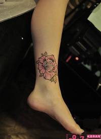 漂亮脚踝美丽好看的粉玫瑰纹身