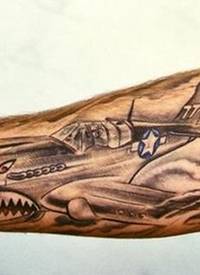 帅气的航空飞机图片纹身