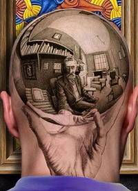 光头男个性创意的头部纹身