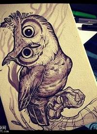 手稿猫头鹰纹身图案