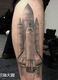 腿部火箭纹身图案