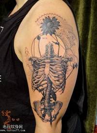 胳膊骨骼纹身图案
