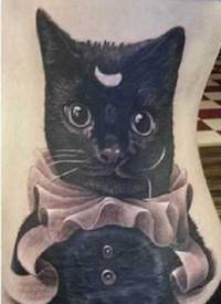 腰部猫咪纹身图案