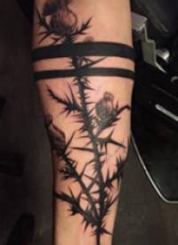 欧美玫瑰纹身 女生手臂上玫瑰纹身图片