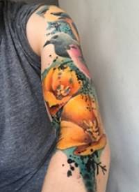 花朵纹身 男生手臂上文艺花朵纹身图片