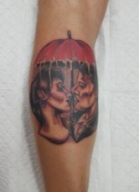 创意情侣纹身  男生手臂上彩色的情侣纹身图片