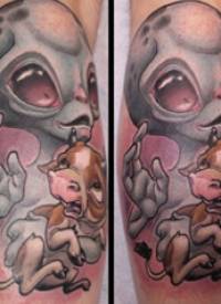 欧美小腿纹身 男生小腿上牛和外星人纹身图片