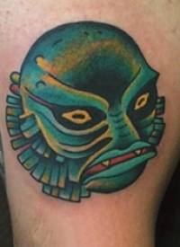 彩绘纹身 男生小腿上彩色的怪物纹身图片