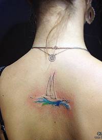 背部帆船海浪小清新泼墨纹身图案