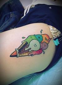 腿部彩色冰淇淋纹身图案