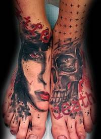脚背色彩与女人肖像骷髅纹身图案