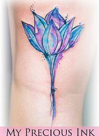 水彩风格的彩色美丽花朵手臂纹身图案