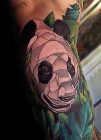 插画风格大臂彩色熊猫头像纹身图案