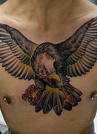 胸部彩色好看的老鹰卡通纹身图案