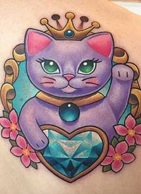 可爱的卡通彩色小猫与钻石纹身图案