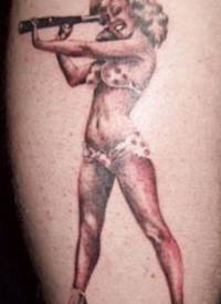 腿部彩色性感女人纹身图案