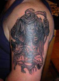 手臂死神地狱猎犬纹身图案