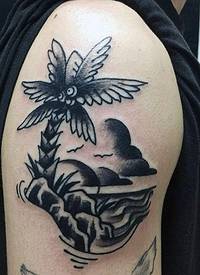 简单的old school黑白棕榈树和海岸手臂纹身图案