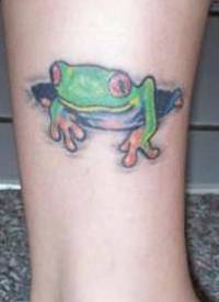 腿部彩色卡通青蛙纹身图案