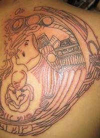 背部棕色线条神秘的母亲和孩子纹身