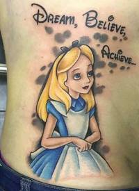 漂亮的彩色卡通爱丽丝与字母纹身图案