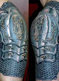 令人难以置信的手臂彩色中世纪盔甲纹身图案